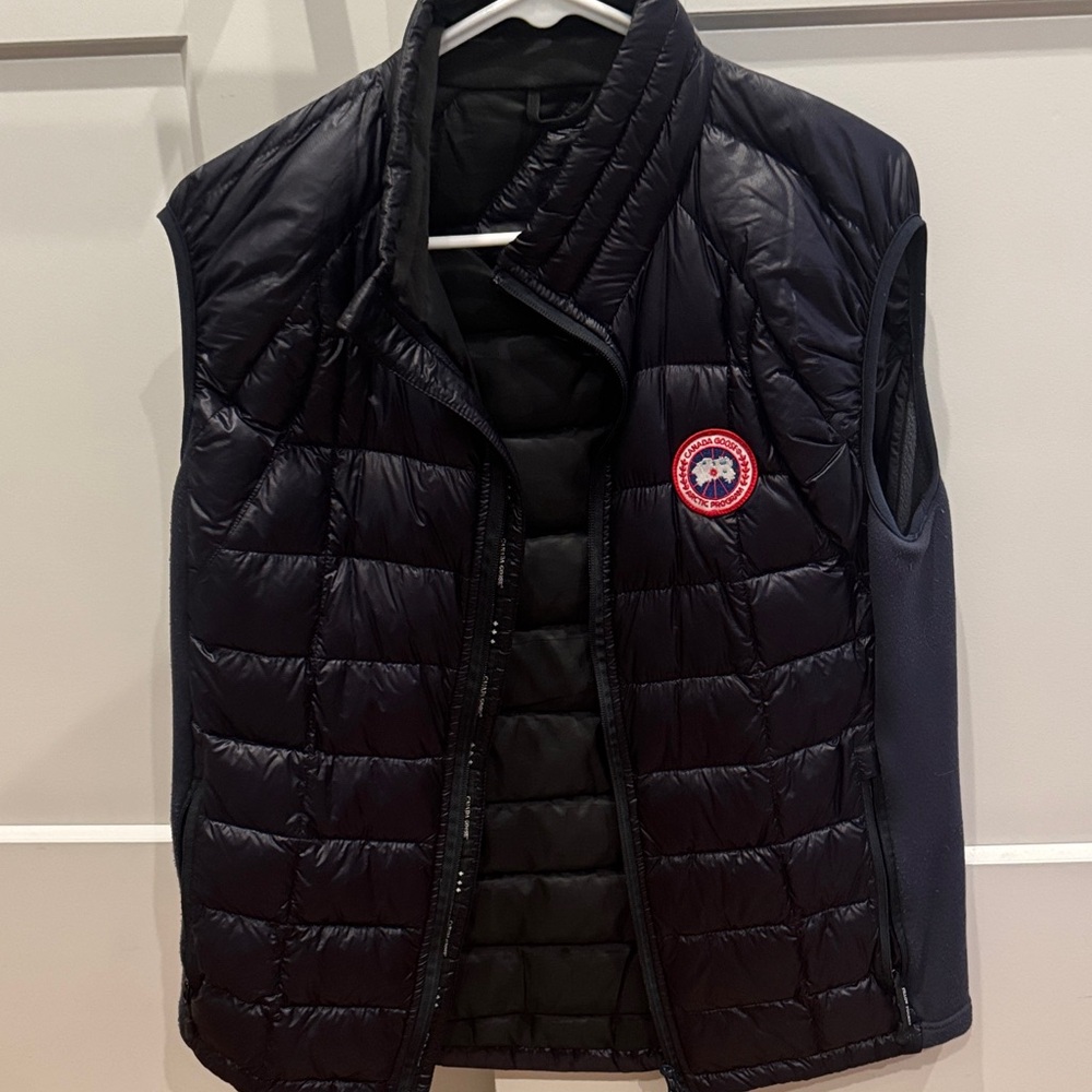 Canada Goose Men's Navy Puffer Vest (Large)